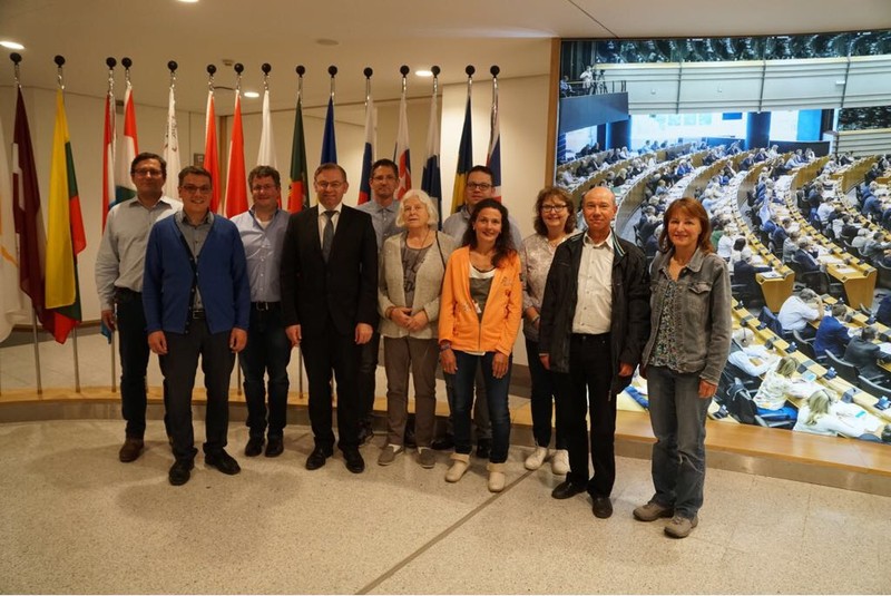 Mitglieder des CDU-Stadtverbandes mit dem Europaabgeordneten Norbert Lins (4.v.l.)
